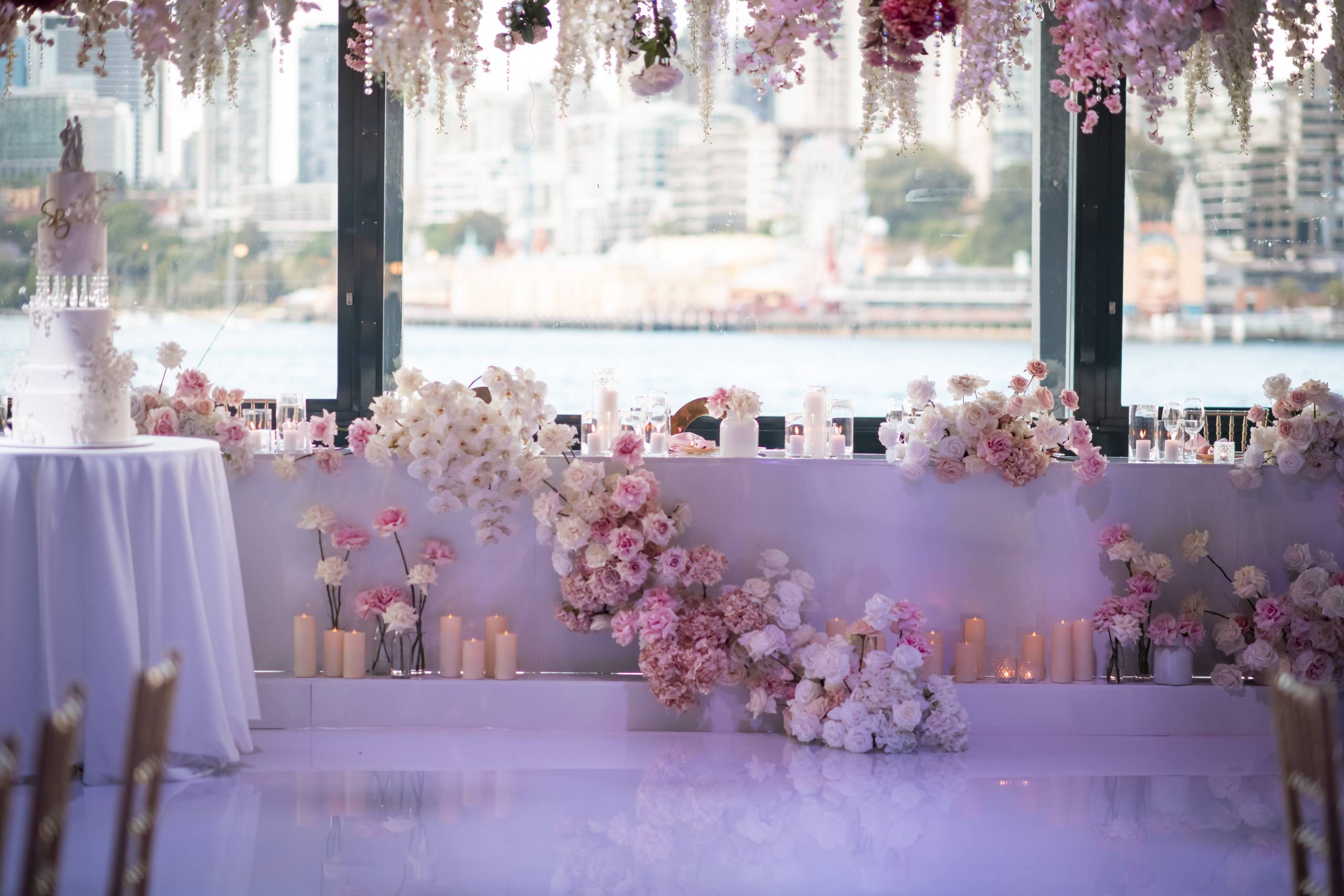 White Glossy Bridal Table