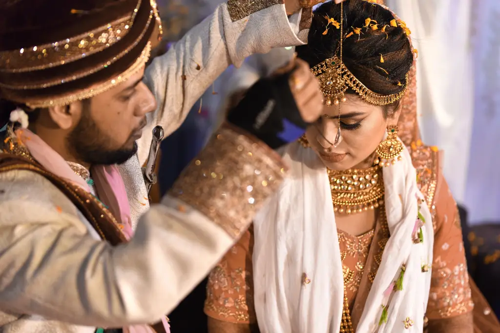hindu-wedding-sindoor-and-mangalsutra